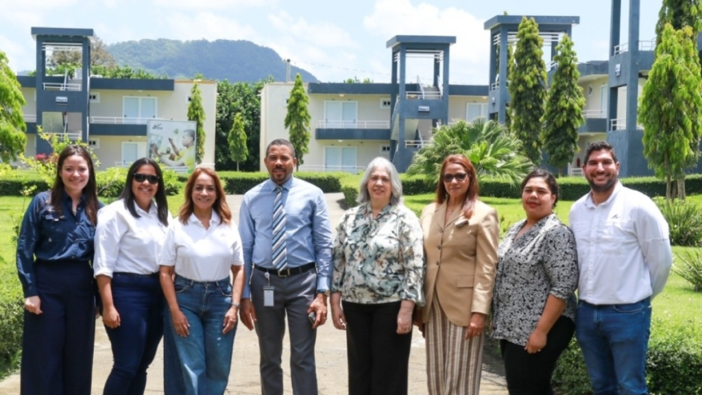 INFOTEP y ASONAHORES conversan sobre ajustes a la formación turística ante nuevas demandas del sector