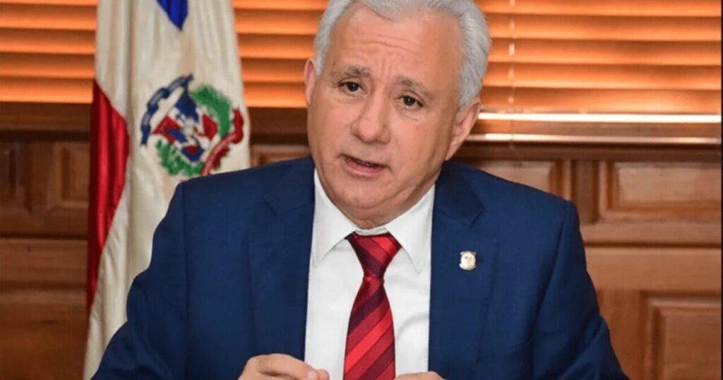 Tavares Guzmán rompe con la línea del PRM y queda como senador independiente
