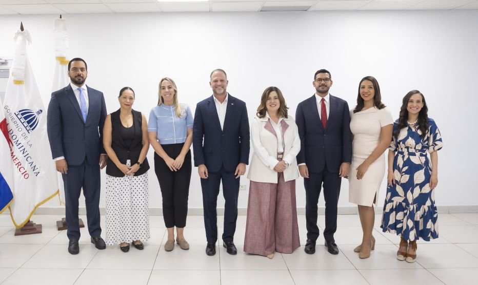 MICM y Cámara de Santo Domingo impulsan Local to Global para 38 empresarios de economía naranja