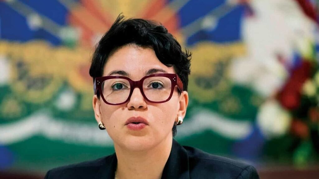 Acusan a Dominique Dupuy de nepotismo en la Unesco y de dañar su discurso de transparencia