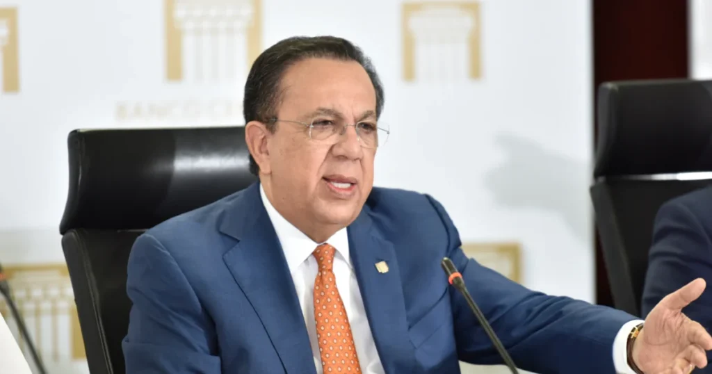 Economía dominicana avanza 4.0 % en el cuatrimestre, aunque persisten presiones externas