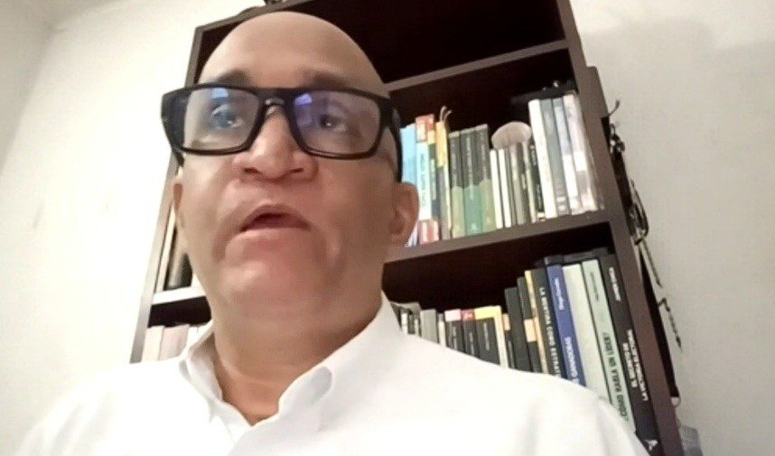 Andrés Lisarral atribuye la derrota del oficialismo colombiano al voto de castigo