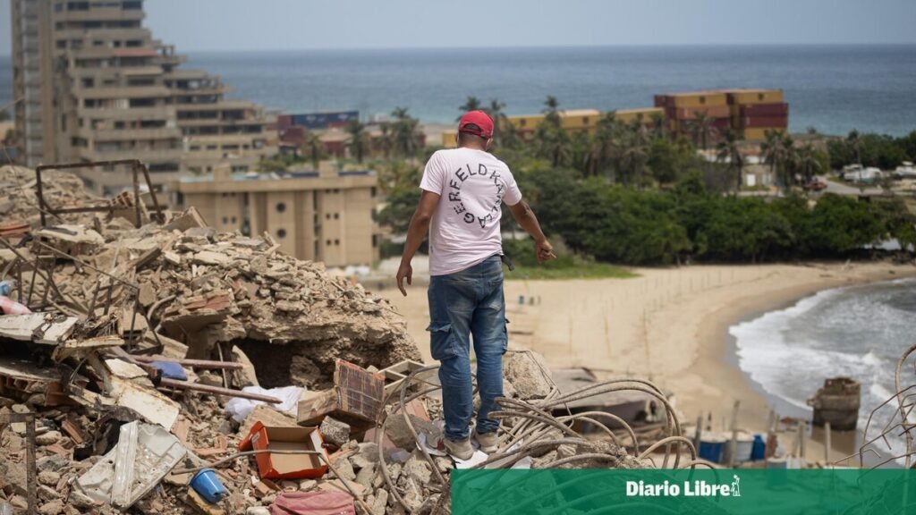 Rescate en La Guaira, casi cuatro días después, revela la escala del desastre en Venezuela