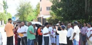 Brisa del Este denuncia desalojos y agresiones mientras cuestiona reclamos de propiedad