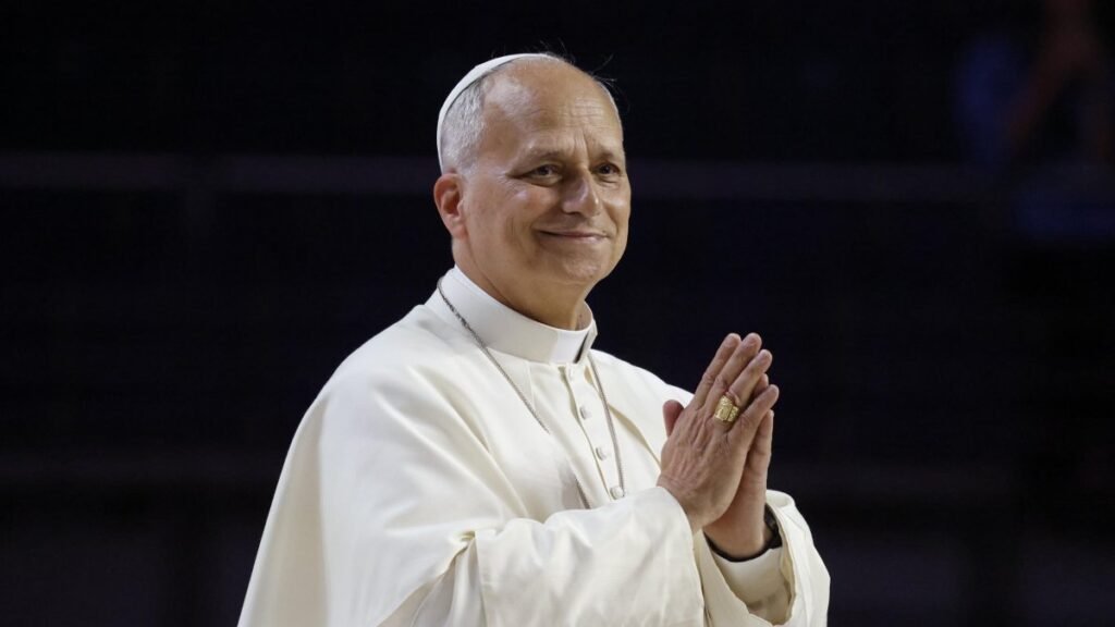 La imagen ausente del encuentro con el papa dejó expuesto el control del relato