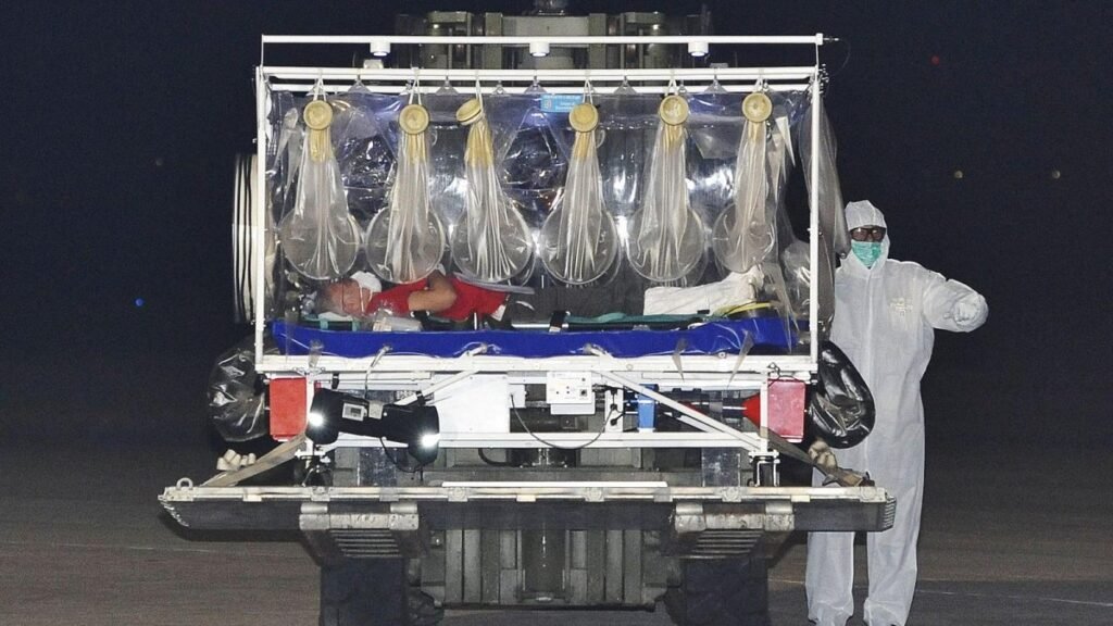 Italia activa el aislamiento por una sospecha de ébola y refuerza sus controles sanitarios
