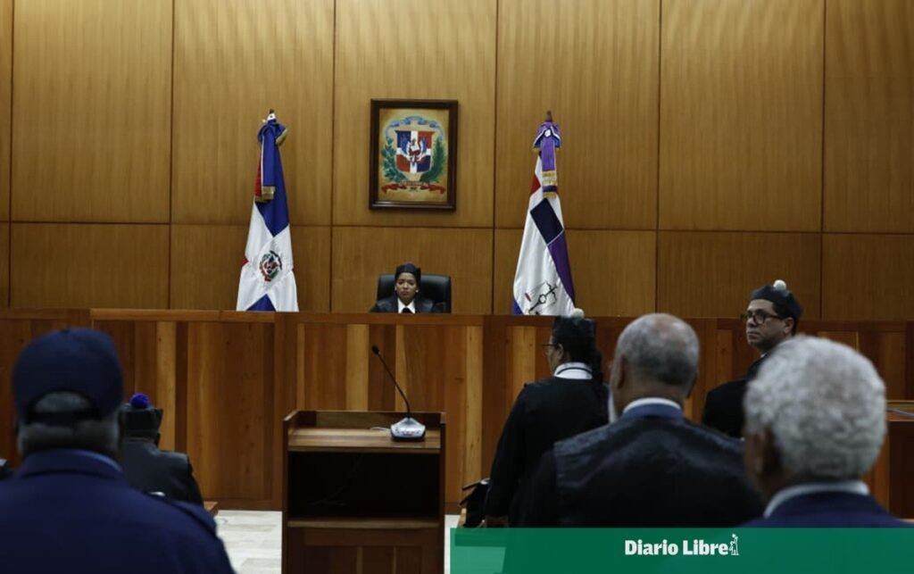 Juzgado envía a juicio a 35 acusados en expediente por presunta estafa al Estado