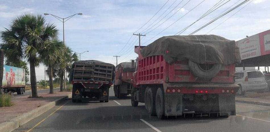 AIRD pide evaluar a fondo una restricción diurna a camiones en el Gran Santo Domingo