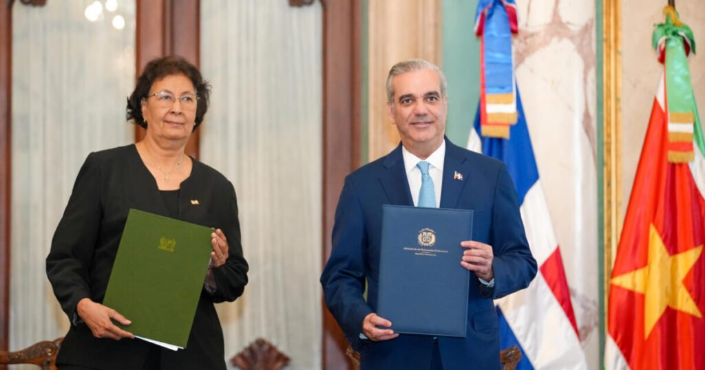 RD y Surinam sellan acuerdos y amplían cooperación en turismo, inversión y educación