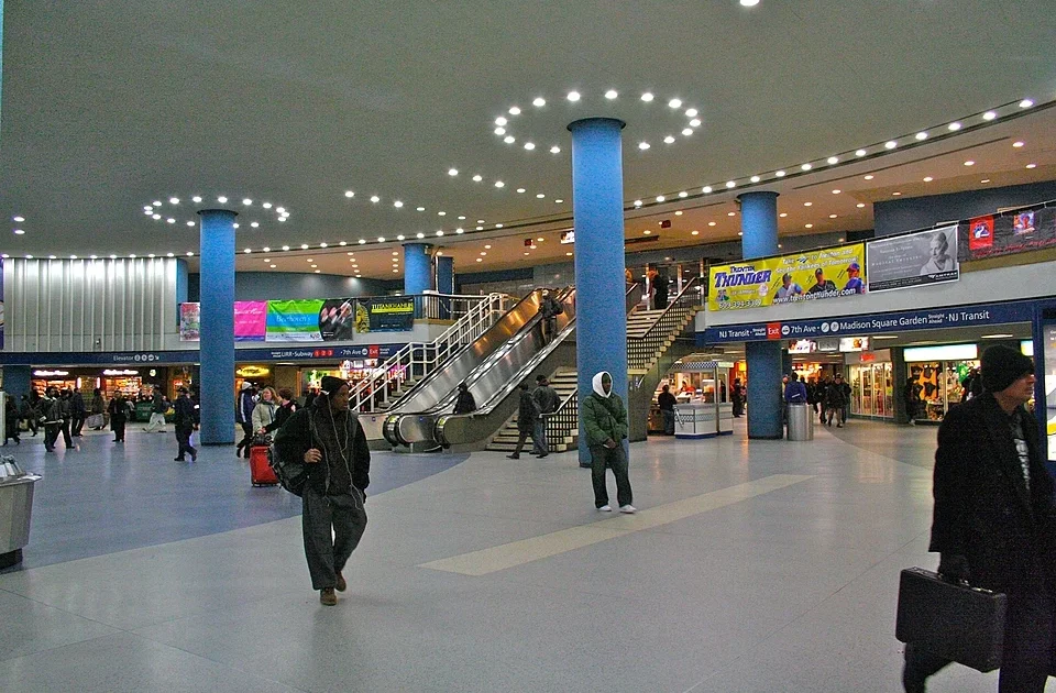 Seis heridos tras un ataque con arma blanca en Penn Station y crecen las dudas sobre la seguridad en Manhattan