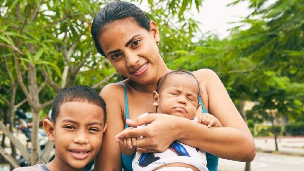 Desde NY piden liderazgo probado ante las crisis mientras se celebra a las madres dominicanas