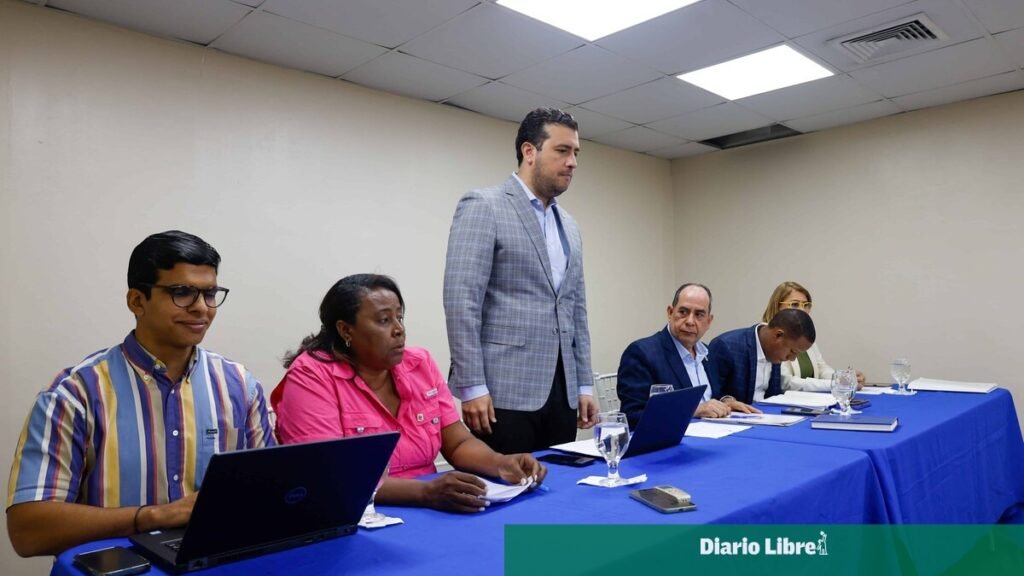 Motoconchos: diálogo para regular paradas avanza entre reclamos por permisos y atraso institucional