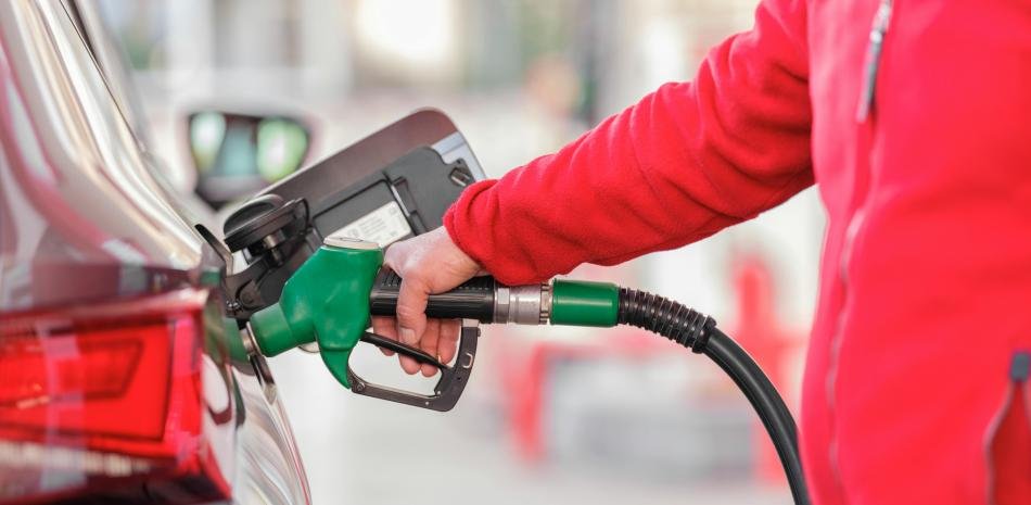 El WTI vuelve a caer y Trump exige vigilar el precio de la gasolina