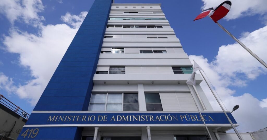 MAP lanza 2,000 becas en IA y persiste la duda sobre su impacto en el servicio público