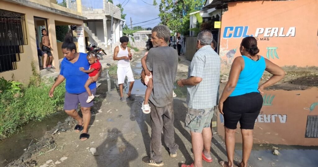 Los Trinitarios pide acción urgente por cañada y calles arruinadas tras años de reclamos