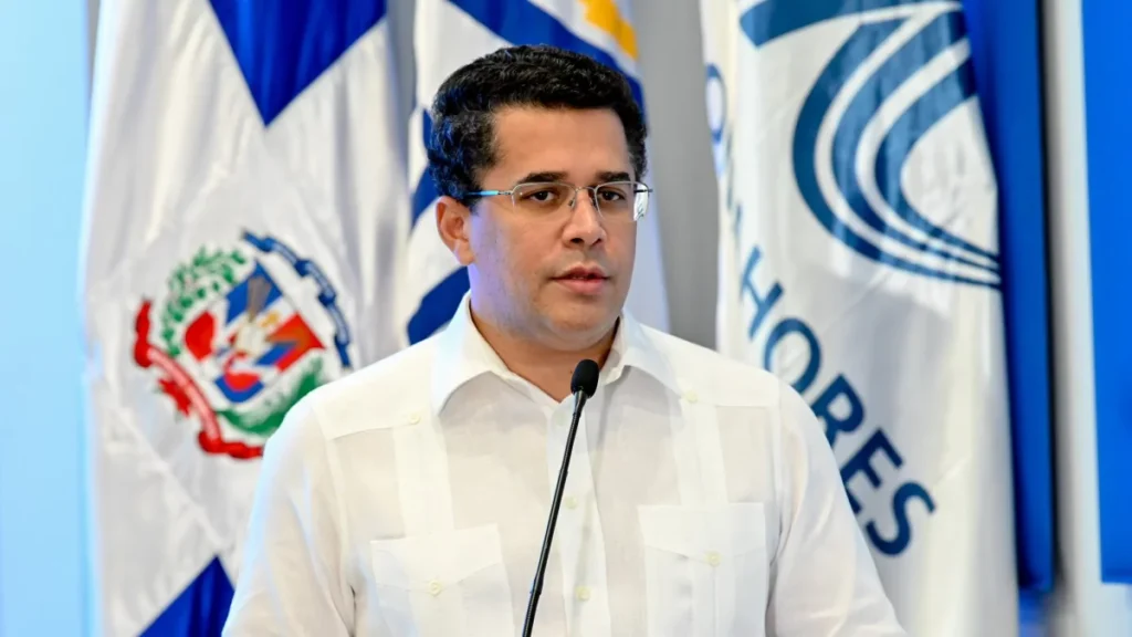 La alta favorabilidad de Collado y su agenda vuelven a centrar la discusión sobre gestión y proyección política