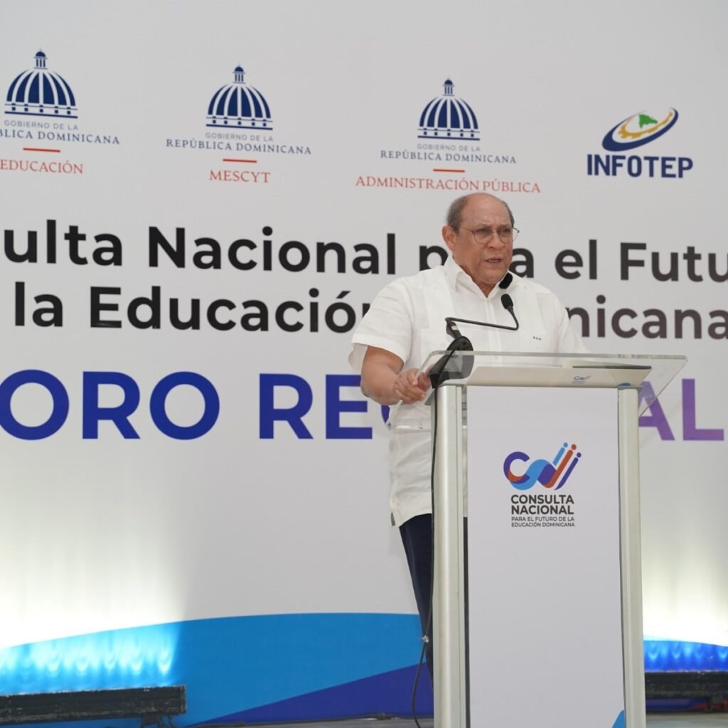 Foro educativo en Barahona pone el foco en los desafíos pendientes del sistema ante promesas de desarrollo en el Sur