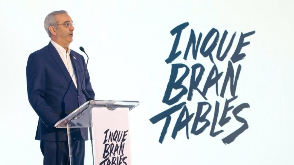 Abinader presenta “Inquebrantables” y pone el foco en su financiamiento con recursos recuperados