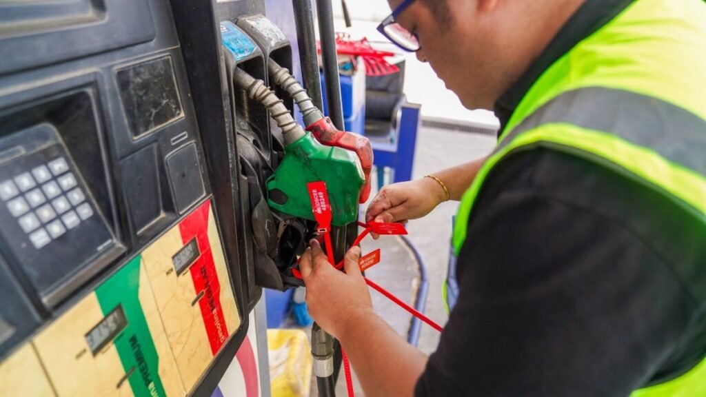 Gobierno atribuye a la crisis externa las alzas de combustibles ante presión por explicaciones