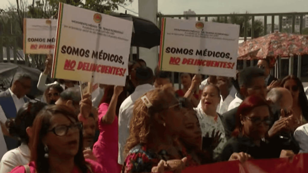 CMD impugna ante el Tribunal Constitucional varios artículos del nuevo Código Penal por su efecto sobre la medicina