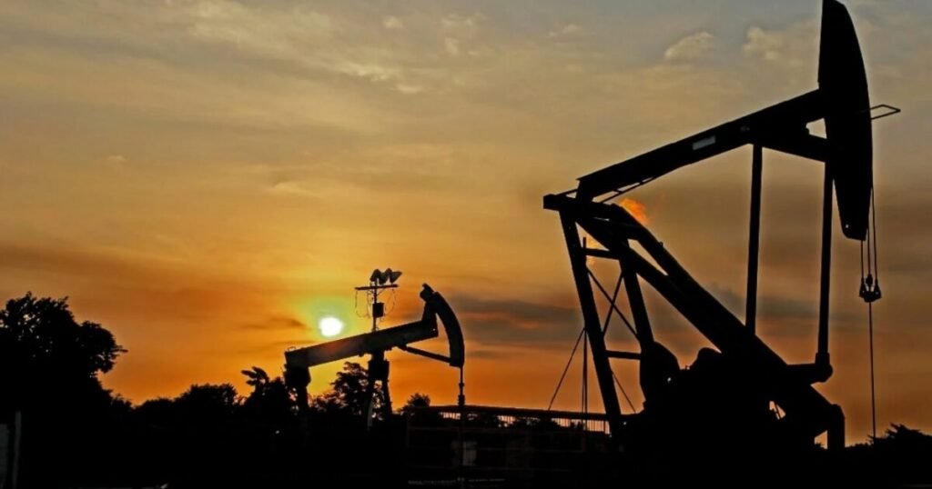 El petróleo de Texas cae 4,06 % y vuelve a centrarse la atención en su efecto sobre los precios