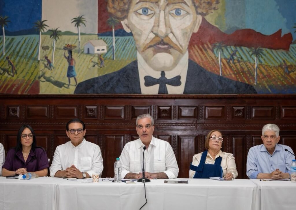 Abinader presidirá en Santiago un Consejo de Ministros para revisar obras y demandas comunitarias