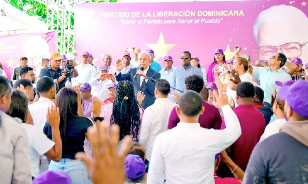 Danilo Medina afirma que la reforma fiscal agravaría el costo de vida