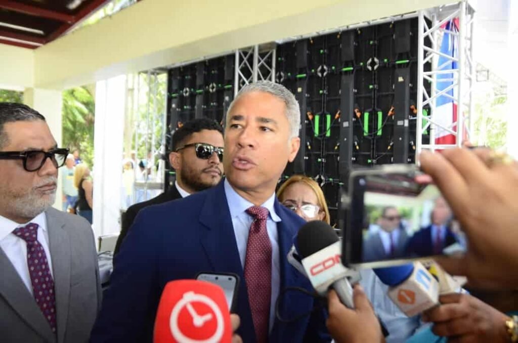 Coraasan anuncia RD$15 mil millones en obras de agua y saneamiento mientras Santiago sigue a la espera de mejoras