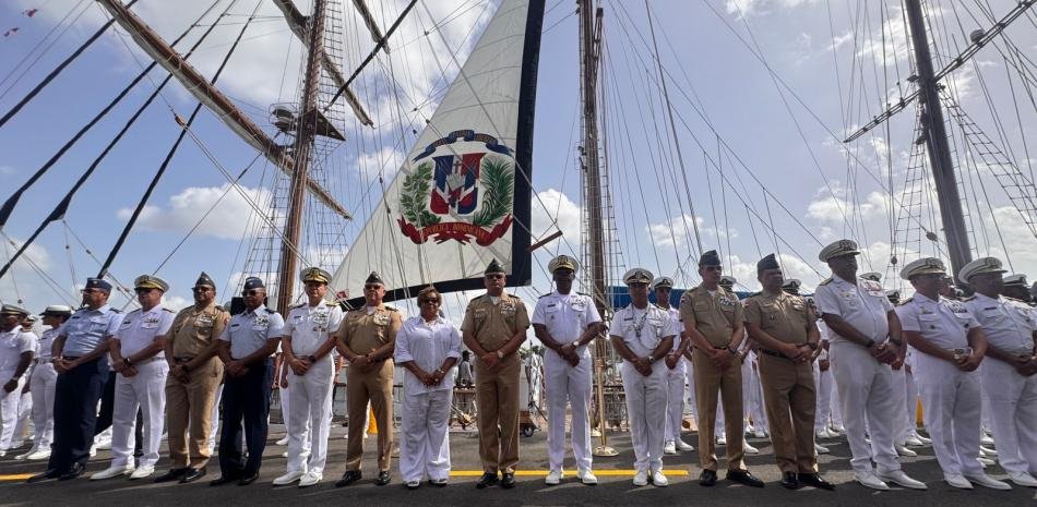 Despedida en Sans Souci del crucero de guardiamarinas deja de nuevo elogios al respaldo de Abinader