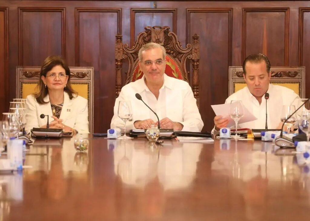 Abinader lleva Consejo de Ministros a Santiago en medio de una agenda centrada en supervisión e inauguraciones