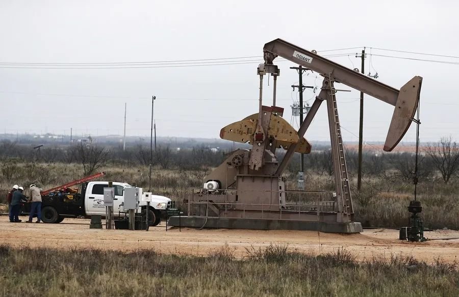 El WTI retrocede en medio de la incertidumbre por Ormuz y las negociaciones con Irán