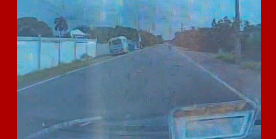 Un autobús del equipo de Supérate vuelca en la carretera San Pedro de Macorís-Hato Mayor y deja un muerto y 20 afectados