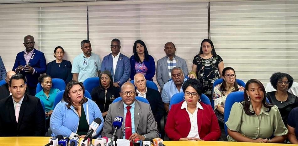 Nuevo marco penal enciende alerta en el sector salud por posible efecto sobre el ejercicio médico