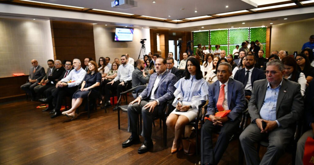UNE pide al Congreso debatir con el sector formal antes de aprobar la reforma de Competencia