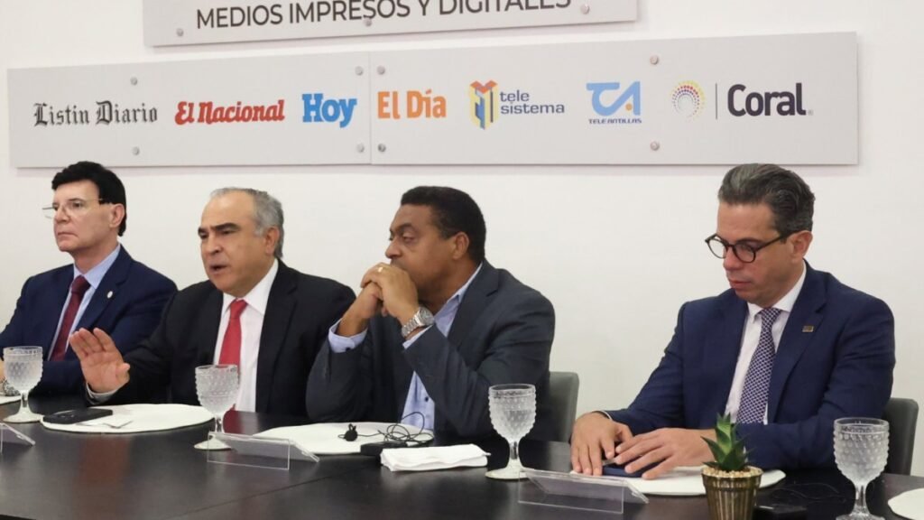 Empresarios piden quitar trabas y reanimar la economía ante un menor ritmo de expansión