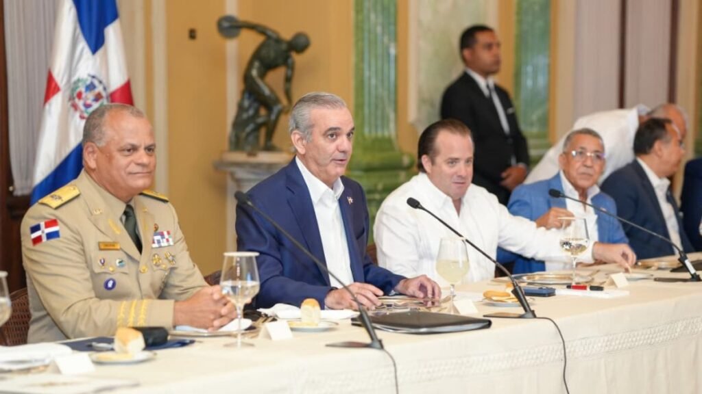 Abinader presenta plan fronterizo y persisten dudas sobre su ejecución