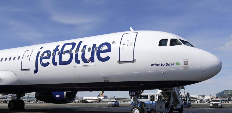 JetBlue cancela seis vuelos entre Santo Domingo y JFK y deja a pasajeros en espera por la tormenta en Nueva York