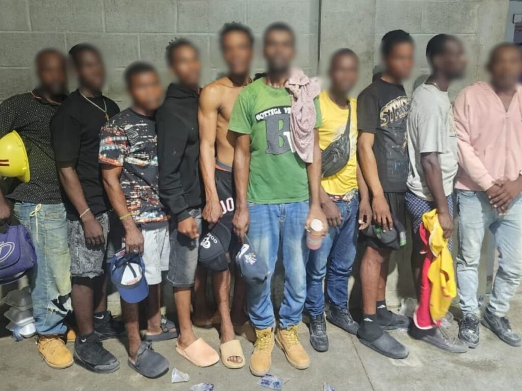Migración deporta a 782 extranjeros en un solo día y mantiene bajo presión el control fronterizo