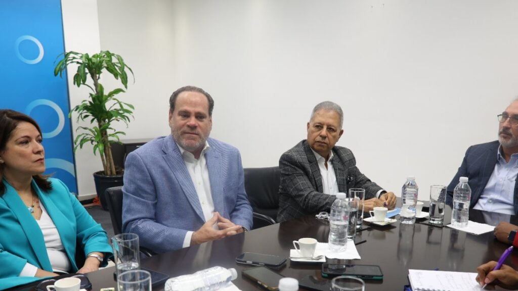 Empresarios cuestionan la recuperación oficial y piden bajar tasas ante nuevo golpe externo