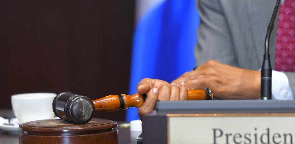 Diputados retocan 24 artículos del Código Penal y mantienen bajo examen las sanciones más sensibles