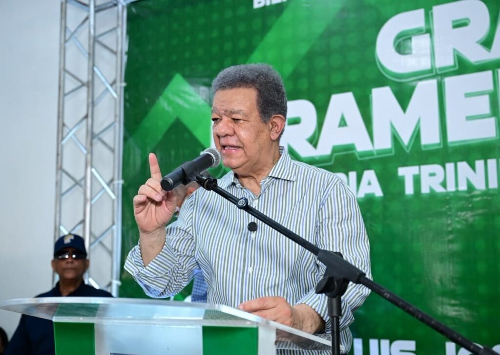 Leonel presenta el avance de la Fuerza del Pueblo como reflejo del desgaste del PRM