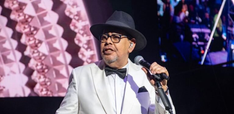 Villalona retoma su agenda con un concierto por el Día de los Padres en Santo Domingo