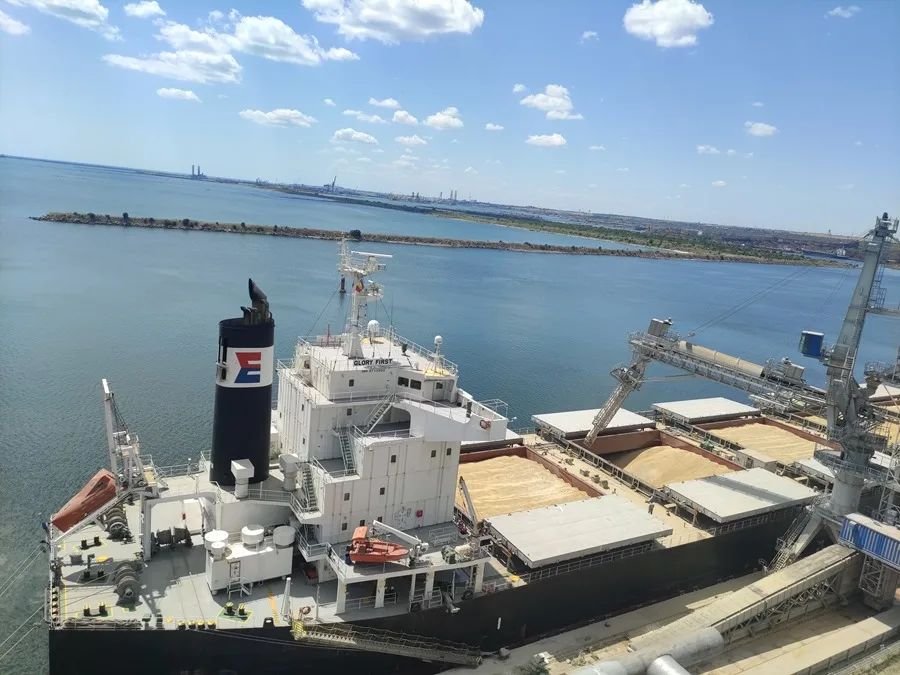 Ataque a carguero con grano deja al menos diez marinos muertos y agrava la alarma sobre la seguridad en el mar Negro