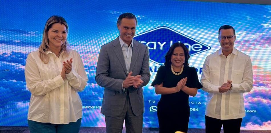 Gray Line aterriza en El Salvador con capital dominicano y reaviva el escrutinio sobre el turismo local