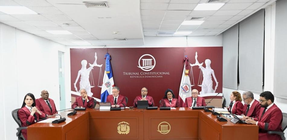 TC cambia criterio sobre direcciones partidarias y rechaza amparo de militantes de Fuerza del Pueblo