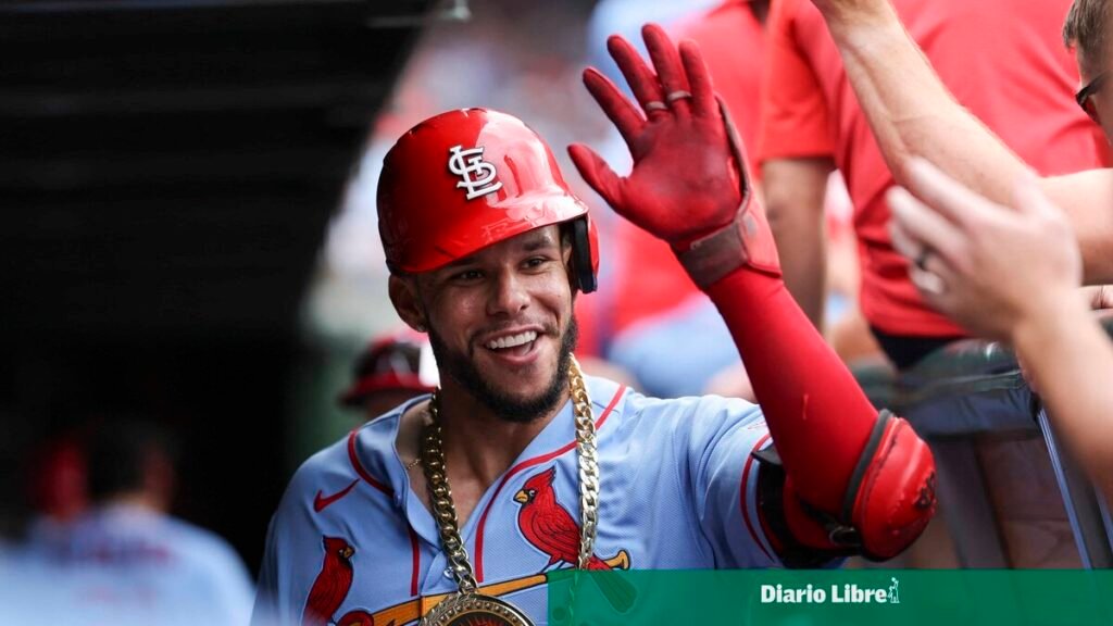 Joshua Báez debuta en Grandes Ligas y vuelve a poner en foco el choque entre talento y política-espectáculo