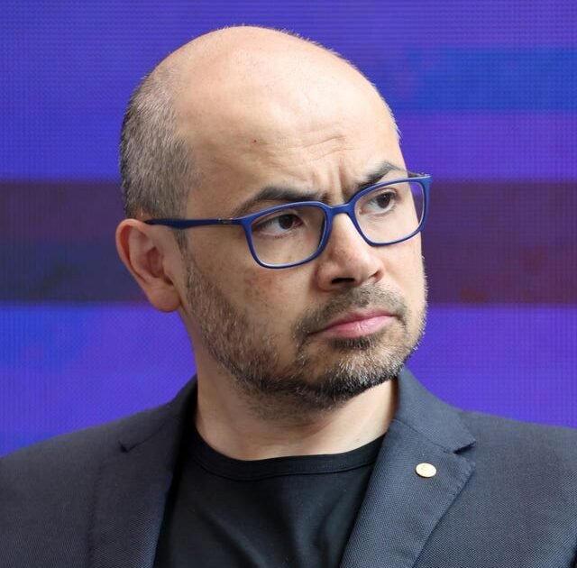 Alphabet mueve su cúpula de IA: Hassabis gana peso y Dean sale tras 27 años