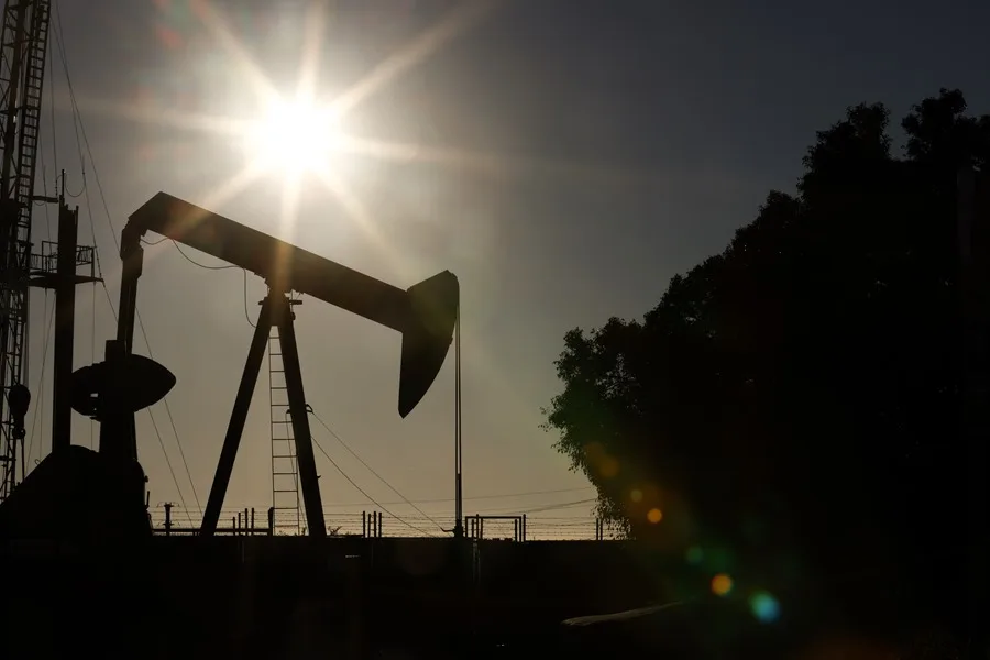 El petróleo de Texas sube a 83.53 dólares en medio de las dudas sobre Irán y Ormuz
