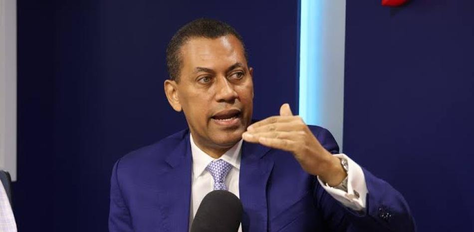 Admisión de Guido sobre data china eleva presión para fiscalizar licitación de Indotel