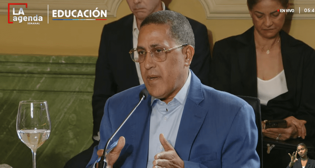 Gobierno reporta 1,321 aulas entregadas mientras mantiene 1,268 planteles pendientes de intervención